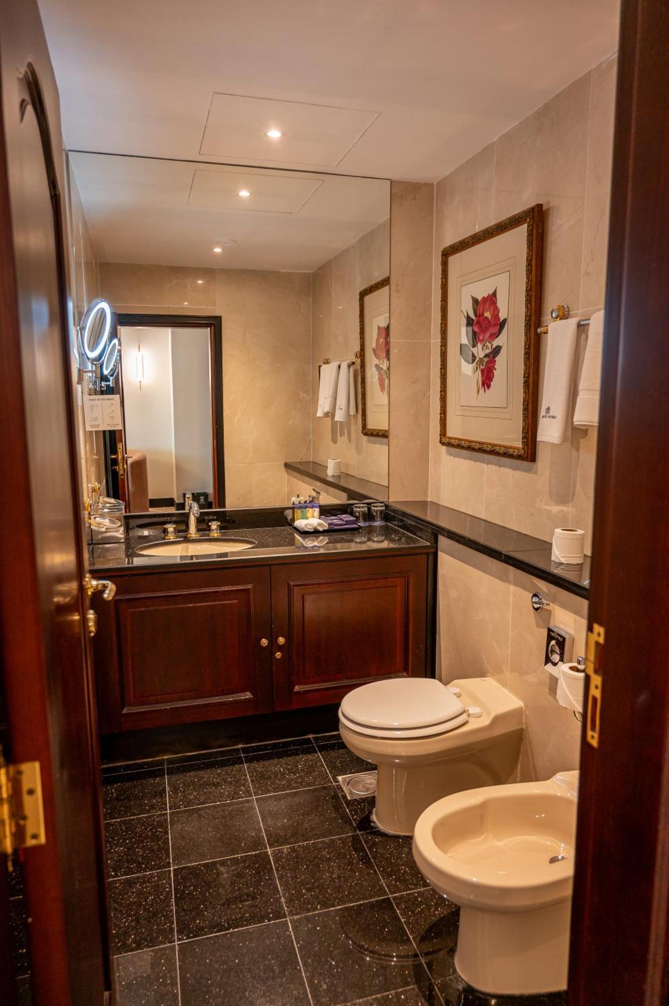 Majestic Cove Hotel - Formerly Le Meridien Fairway Dubai Bagian luar foto