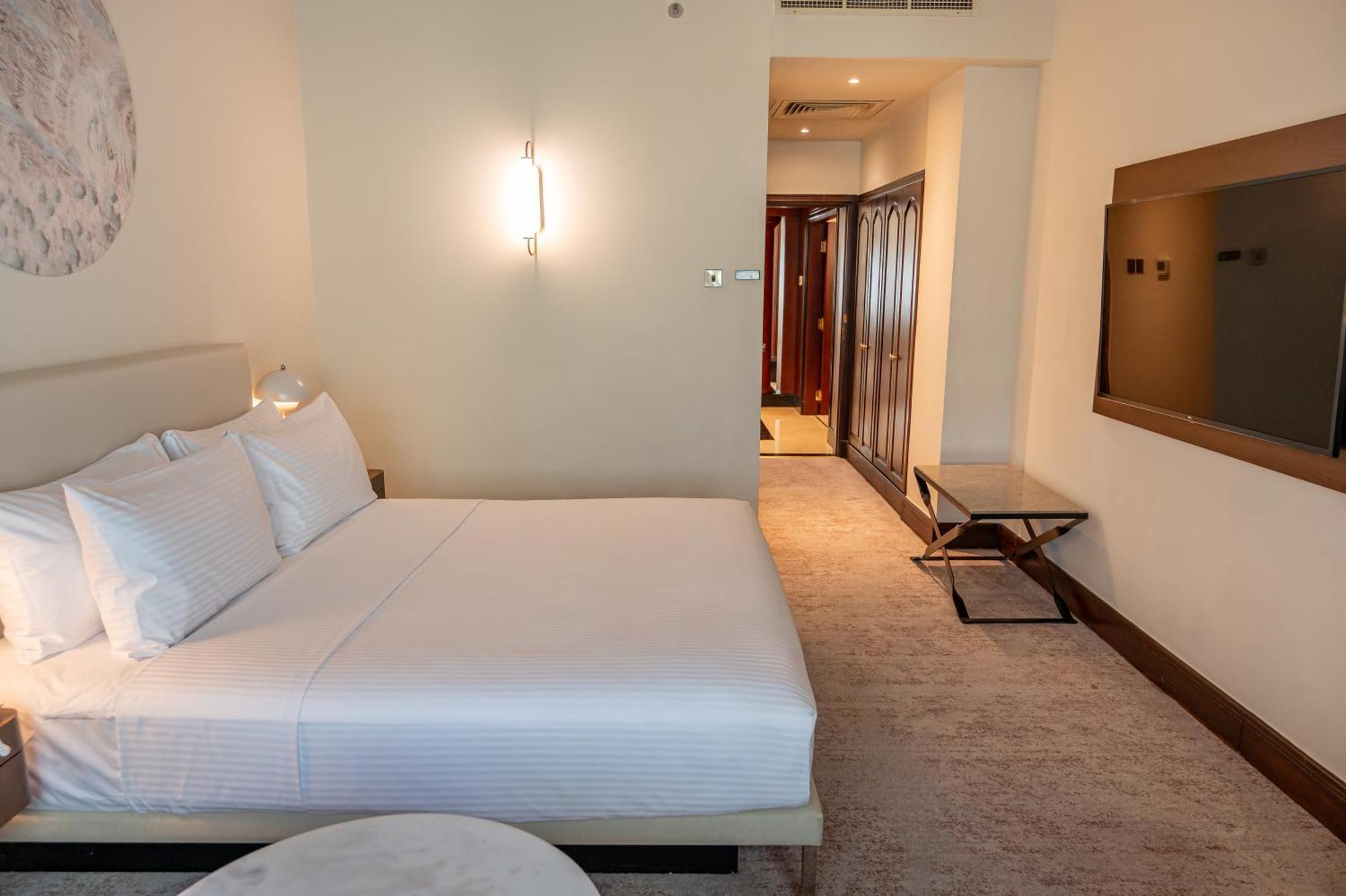 Majestic Cove Hotel - Formerly Le Meridien Fairway Dubai Bagian luar foto