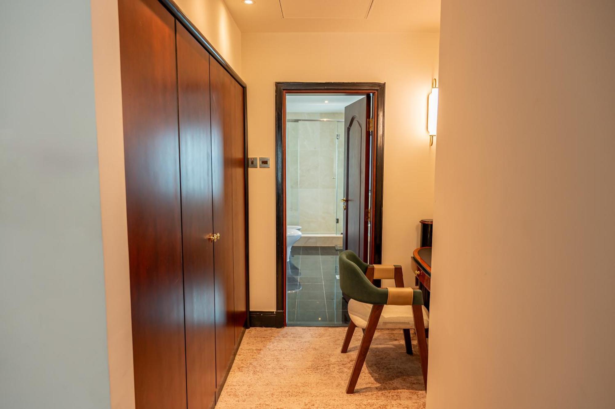 Majestic Cove Hotel - Formerly Le Meridien Fairway Dubai Bagian luar foto