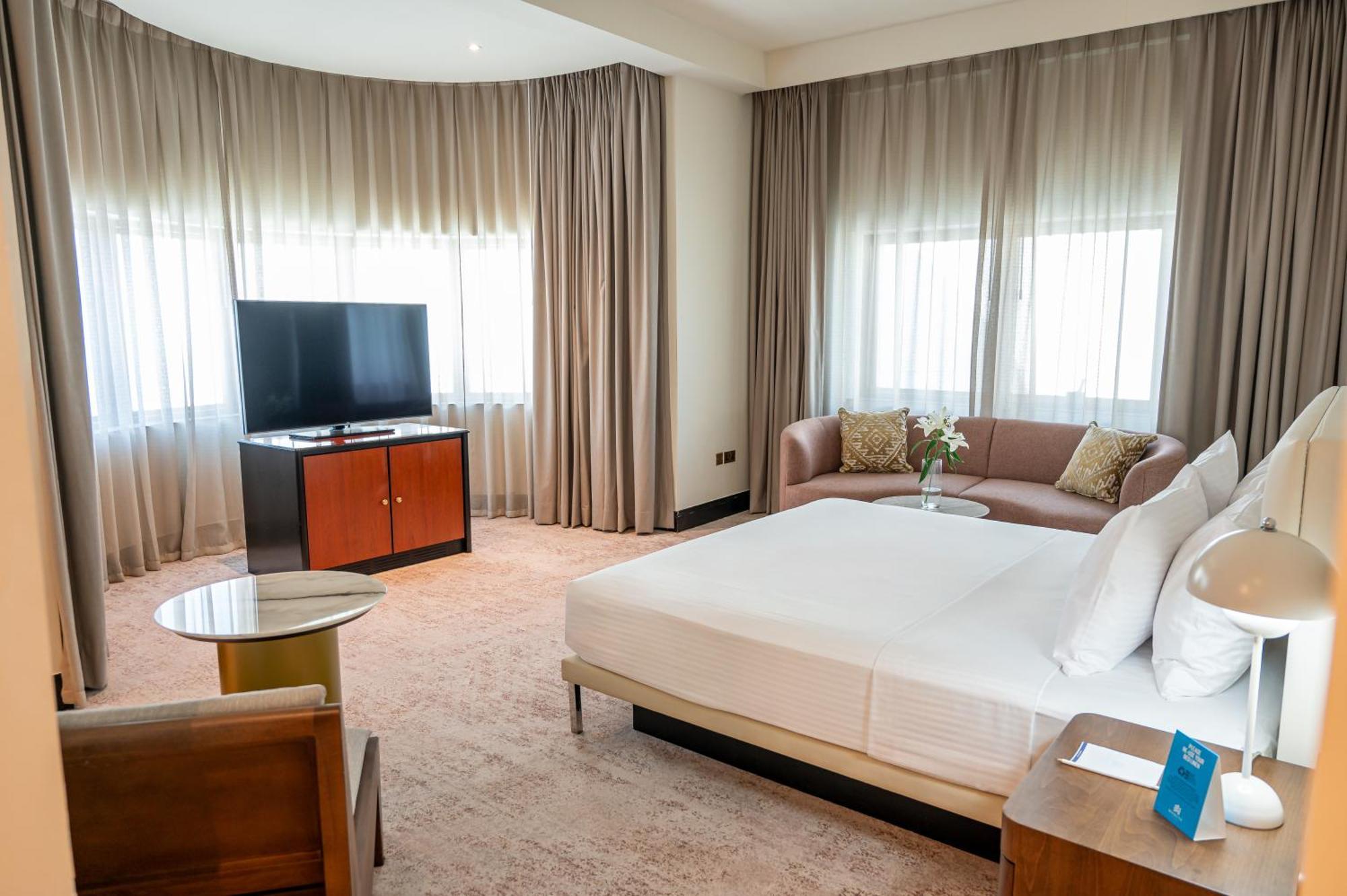 Majestic Cove Hotel - Formerly Le Meridien Fairway Dubai Bagian luar foto