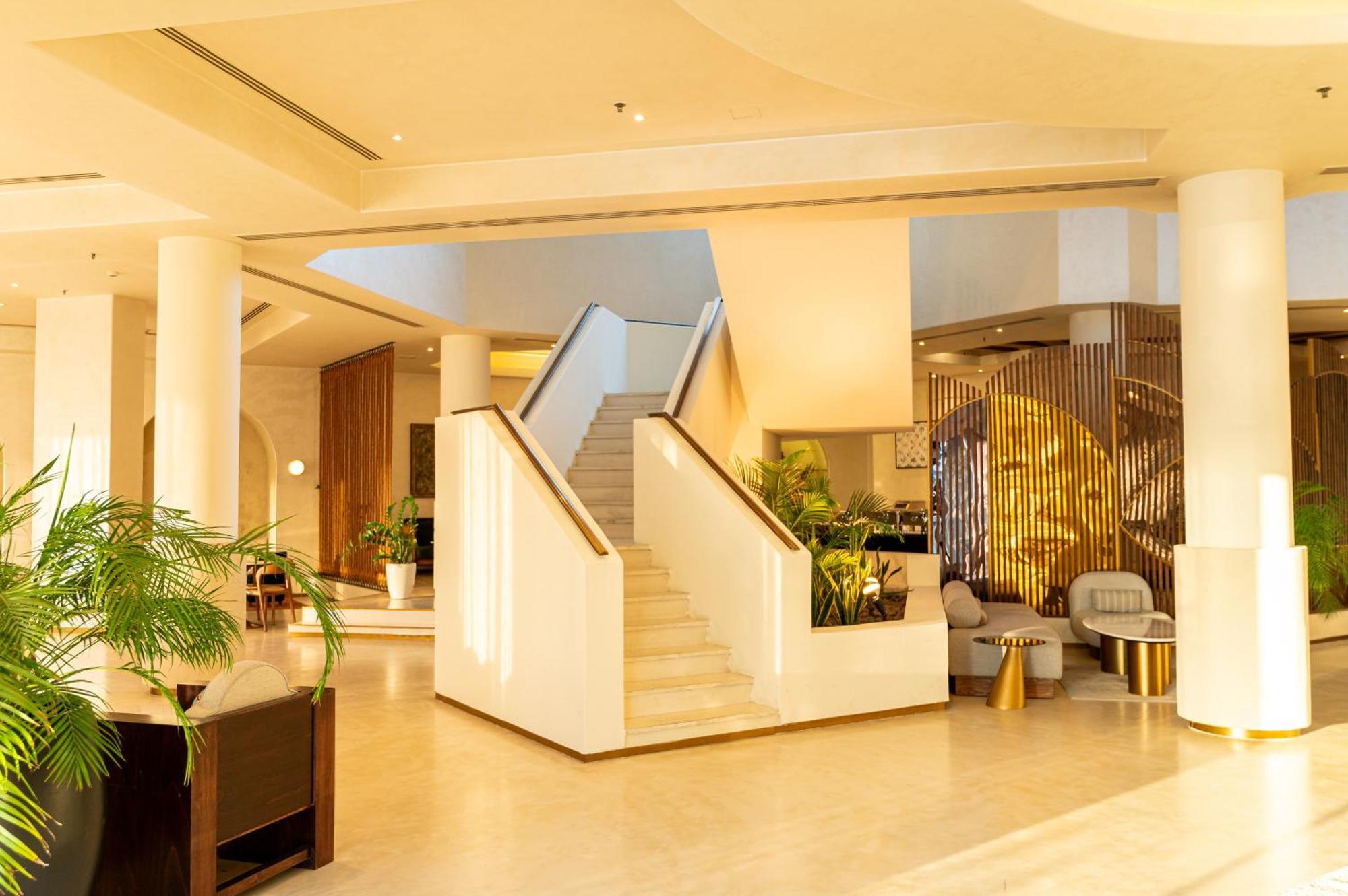 Majestic Cove Hotel - Formerly Le Meridien Fairway Dubai Bagian luar foto
