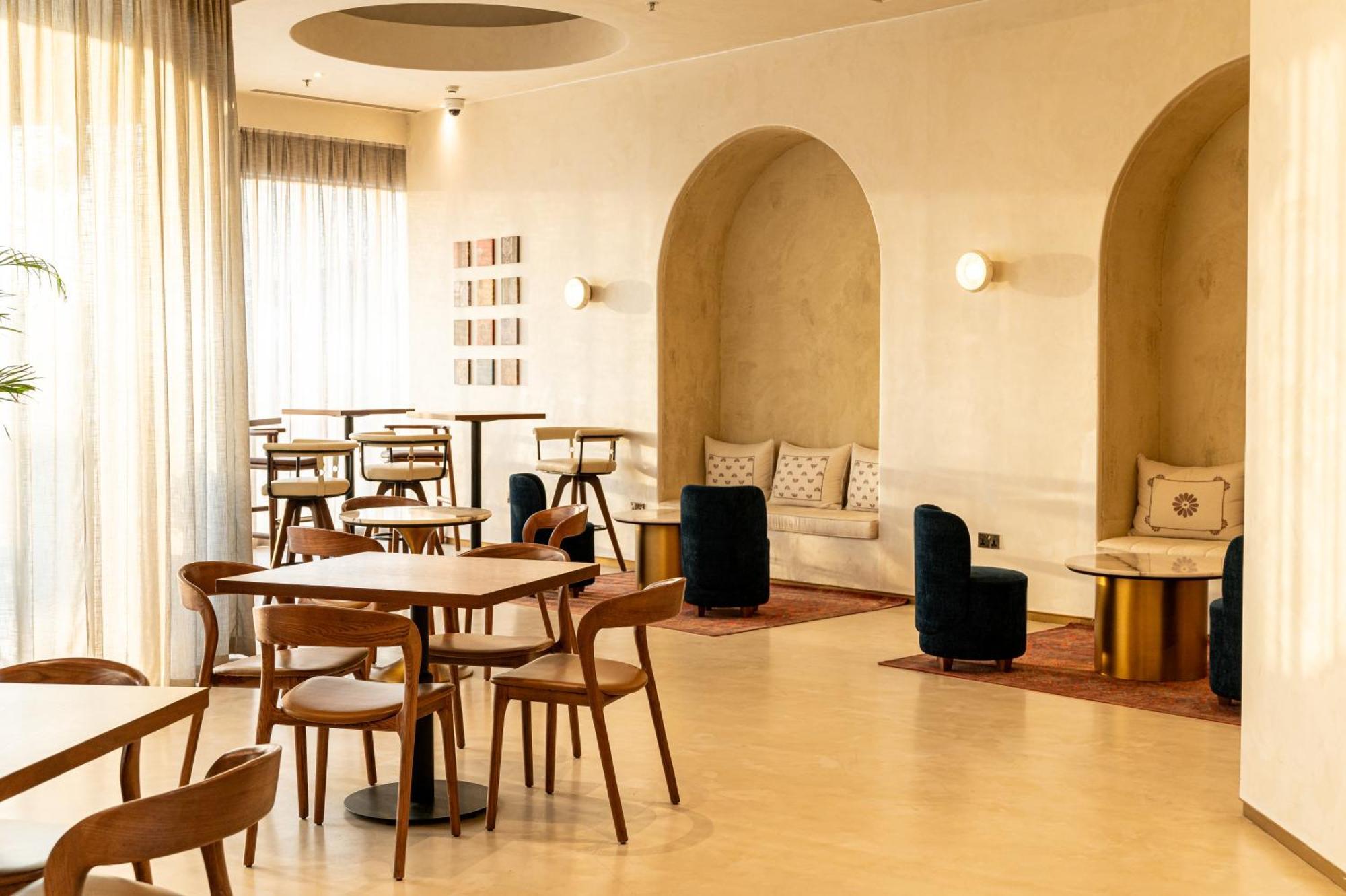 Majestic Cove Hotel - Formerly Le Meridien Fairway Dubai Bagian luar foto
