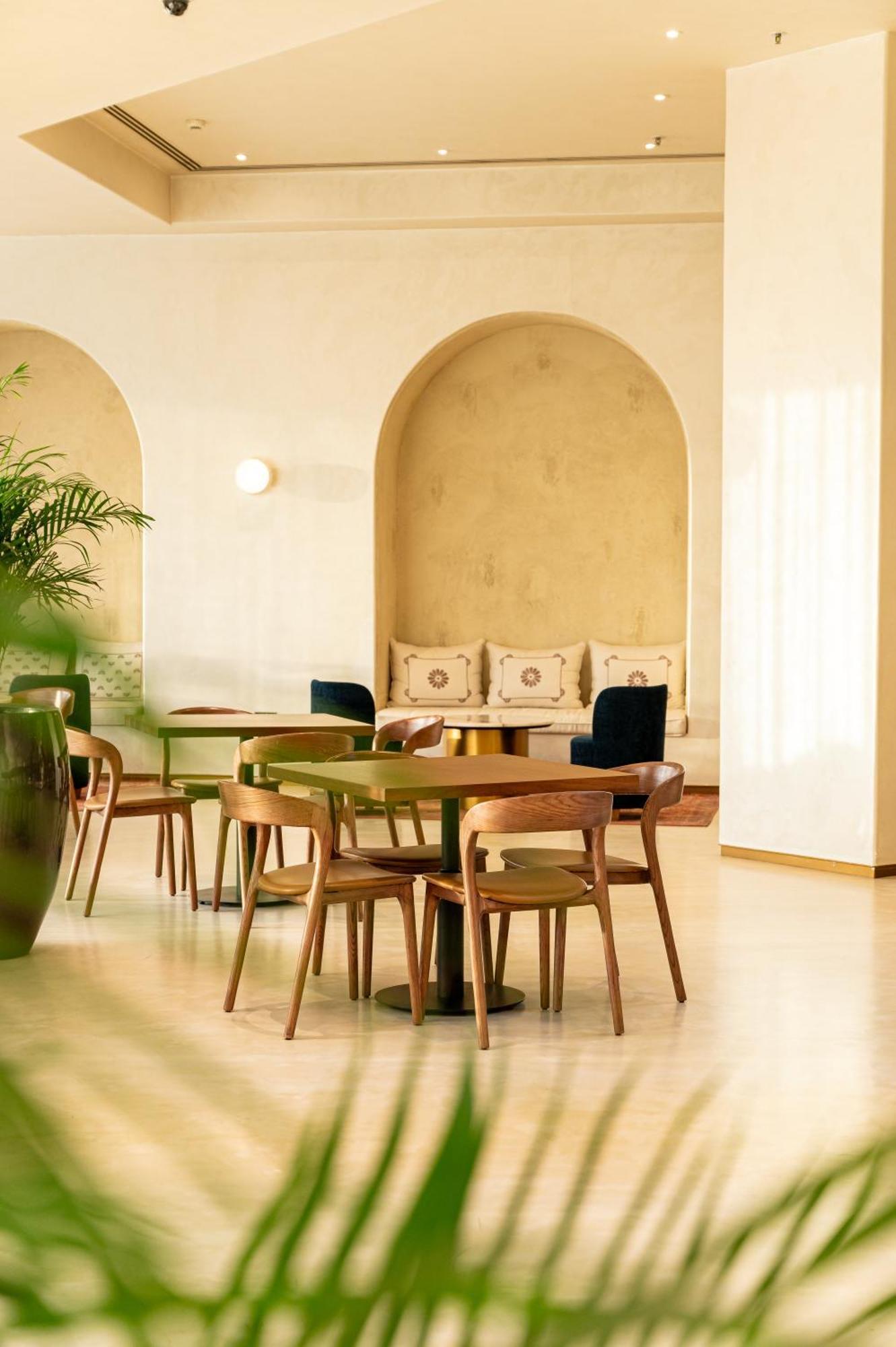 Majestic Cove Hotel - Formerly Le Meridien Fairway Dubai Bagian luar foto