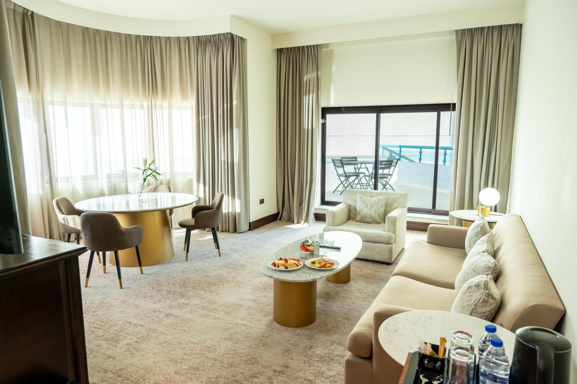 Majestic Cove Hotel - Formerly Le Meridien Fairway Dubai Bagian luar foto